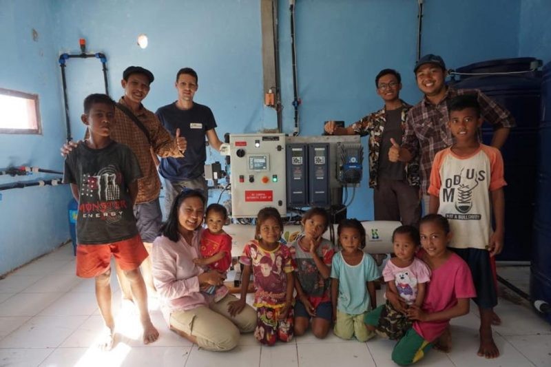 Komodo Water improving the life of local families (source: komodowater.org)